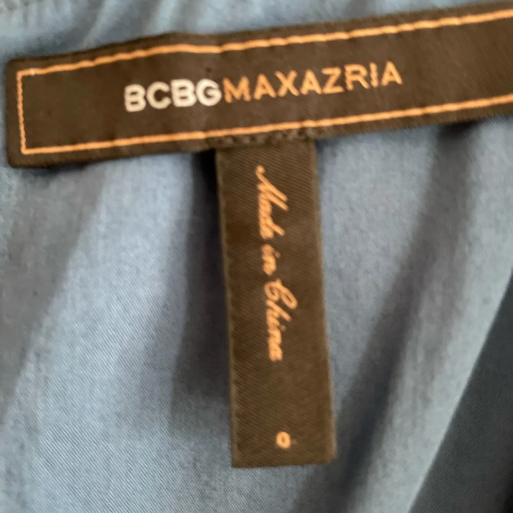 BCBG Steel Blue Shirt Sleeved On or Off the Shoulder Dress. Size 0 - Picture 9 of 9